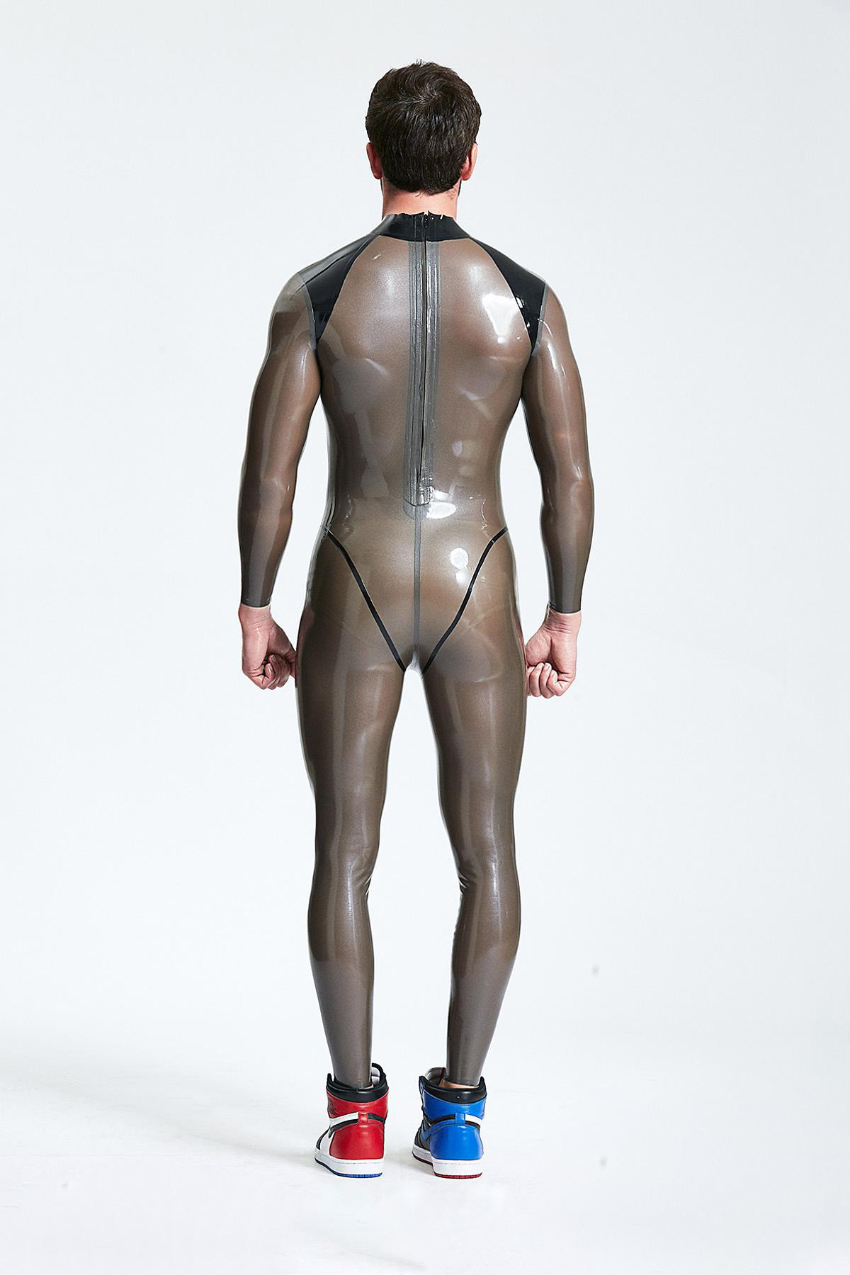 Männlicher Platin-Latex-Catsuit