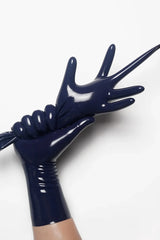 Dunkelblaue klassische kurze Handschuhe aus geformtem Latex